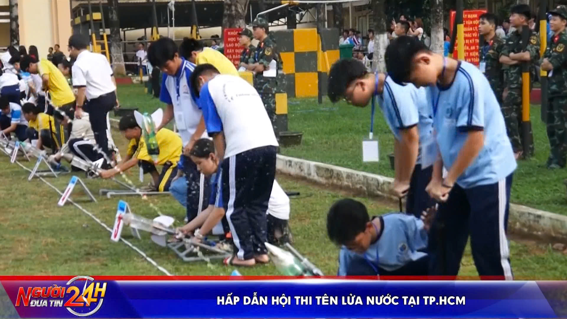 Hấp dẫn hội thi tên lửa nước tại TP.HCM