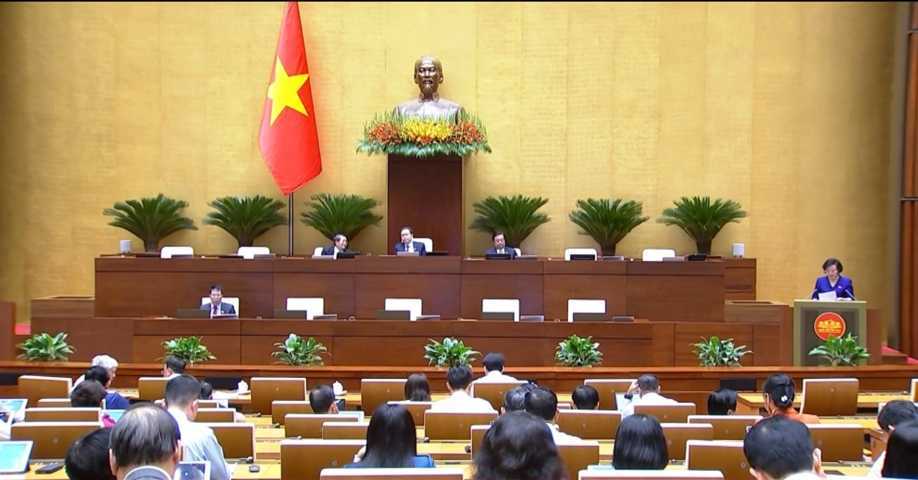 QUỐC HỘI NGHE TỜ TRÌNH, BÁO CÁO THẨM TRA SỬA ĐỔI LUẬT