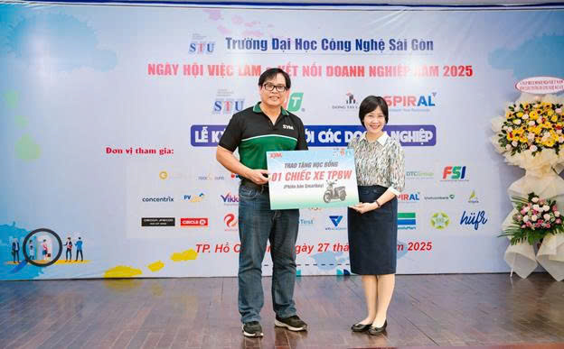 Chuỗi sự kiện TPBW Campus Fest khởi động tại Đại học Công nghệ Sài Gòn
