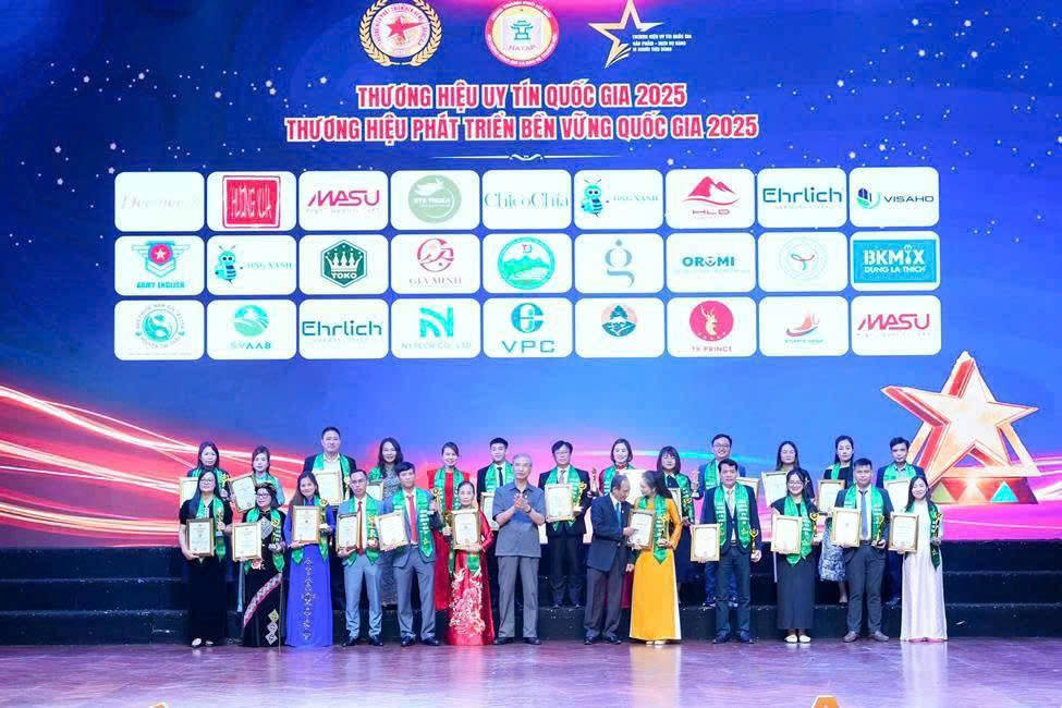 THƯƠNG HIỆU YẾN HƯƠNG XƯA XUẤT SẮC ĐẠT TIÊU CHÍ THƯƠNG HIỆU PHÁT TRIỂN BỀN VỮNG QUỐC GIA 2025