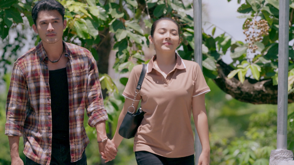 “Thiếu gia giả nghèo” chấp nhận bị sỉ vả vì người thương