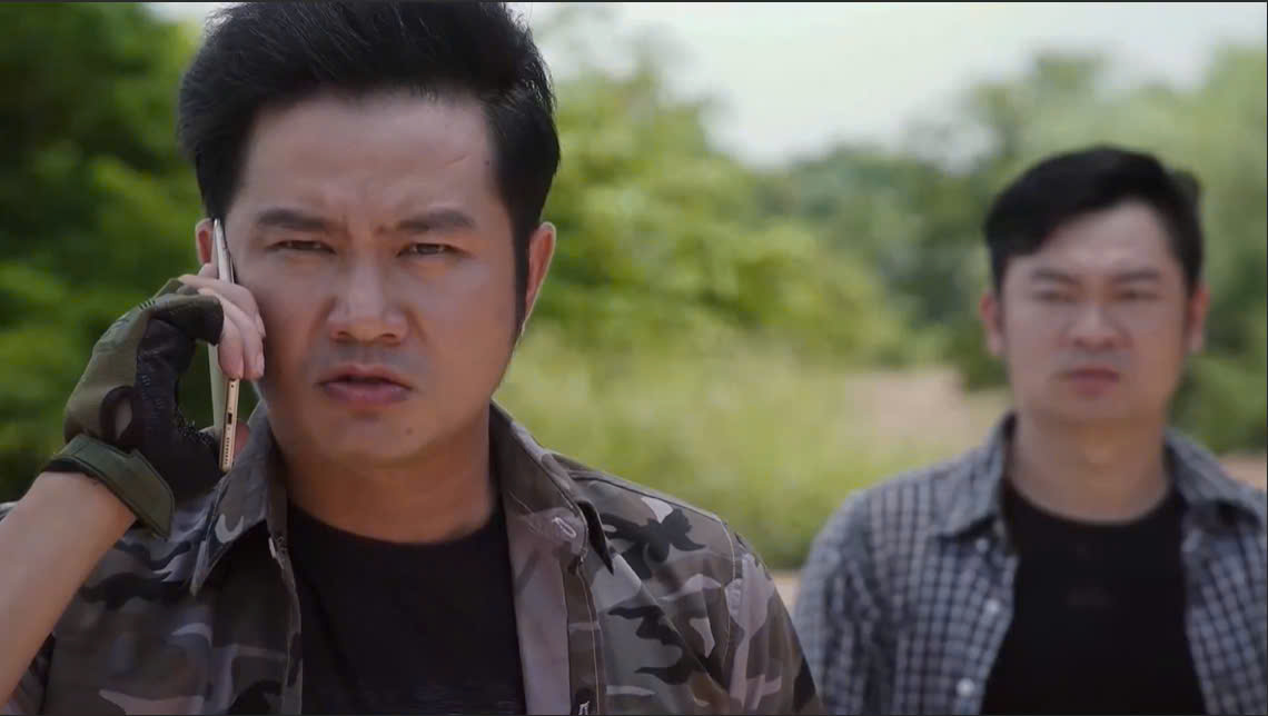 HỒ SƠ LỬA – NGƯỜI BA MẶT