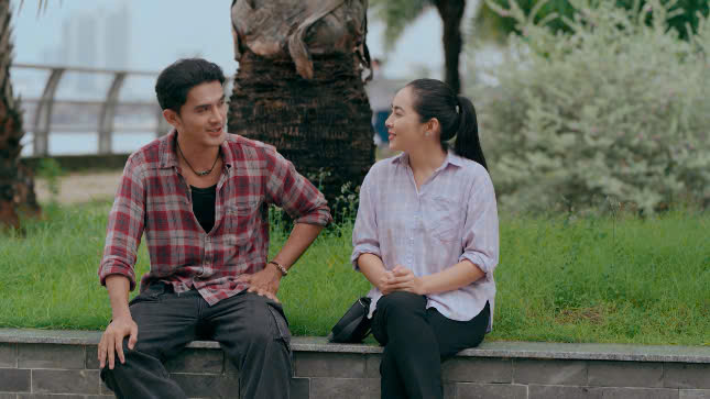 Muốn sớm chia gia tài, quý tử “book” giang hồ về nhà đòi nợ