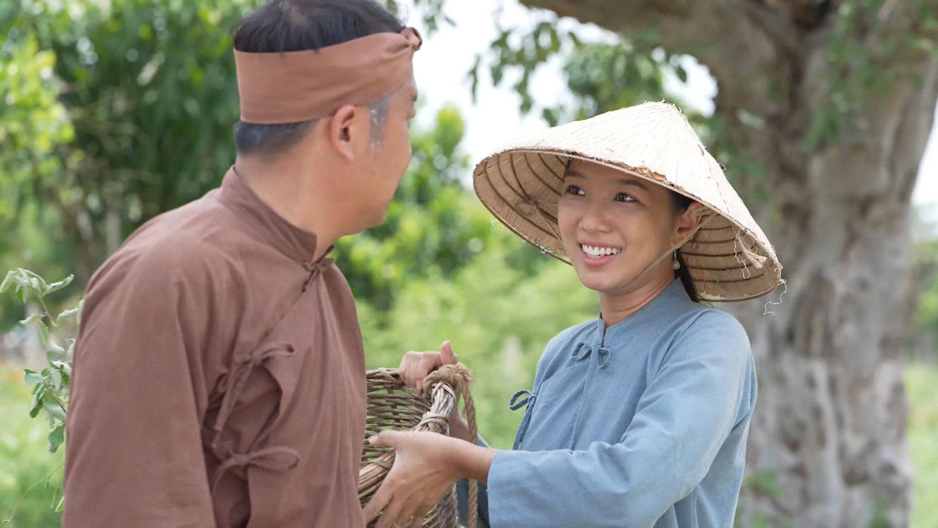 Nghịch lý ở làng cổ tích: Cô gái yếu ớt và cuộc đấu trí với băng cướp