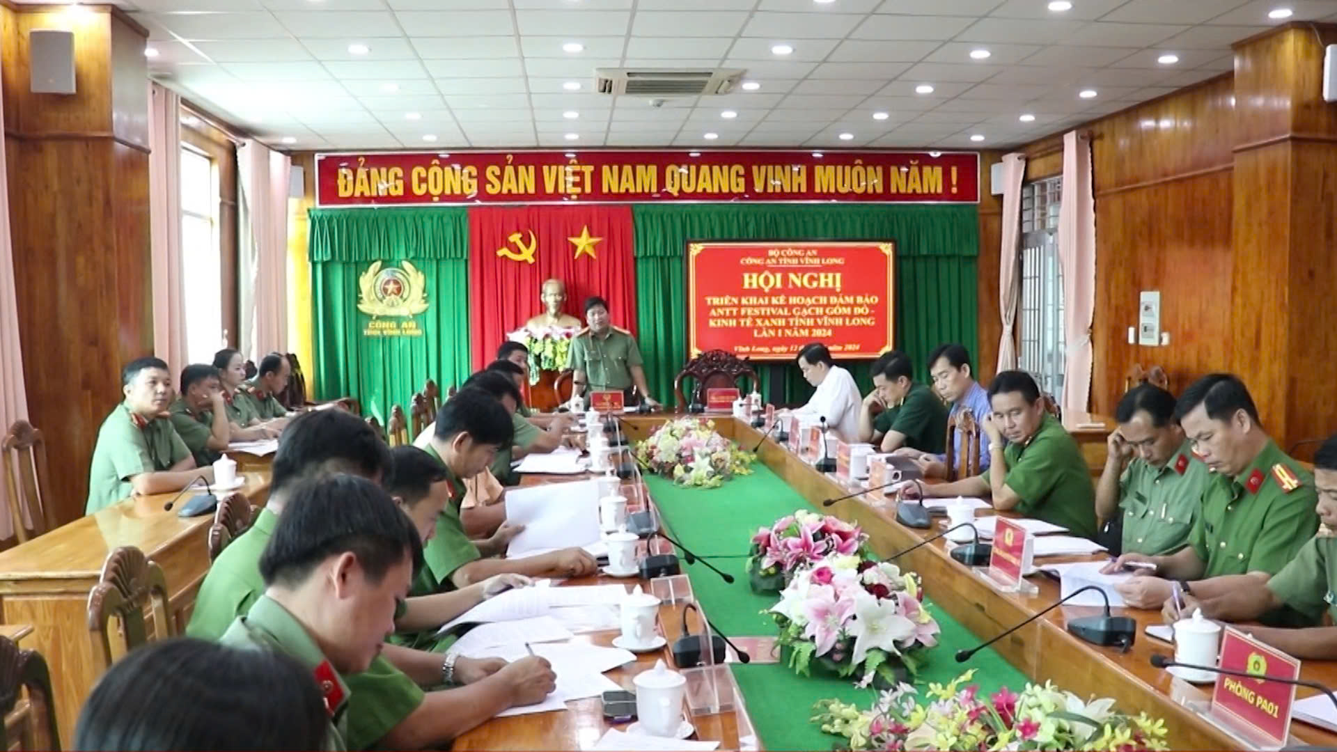 CÔNG AN TỈNH VĨNH LONG CHUẨN BỊ SẴN SÀNG CHO FESTIVAL GẠCH GỐM ĐỎ - KINH TẾ XANH TỈNH VĨNH LONG LẦN THỨ I NĂM 2024