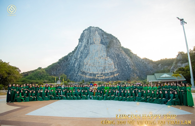 Lurcinn Group cùng 300 nữ vương toàn năng khám phá nền văn hoá đặc sắc tại đất nước Thái Lan